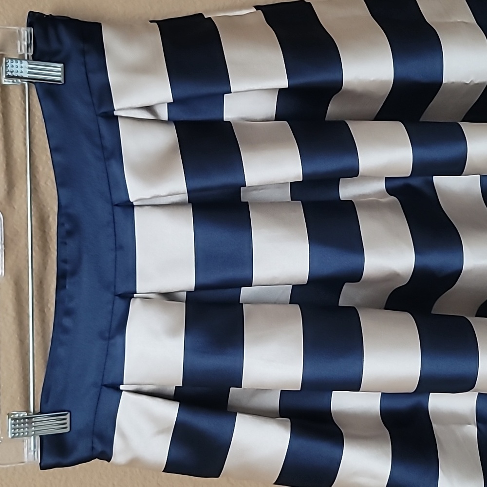 NWT Navy Blue and Gold  Striped Skirt 💙💛 - Picture 5 of 11